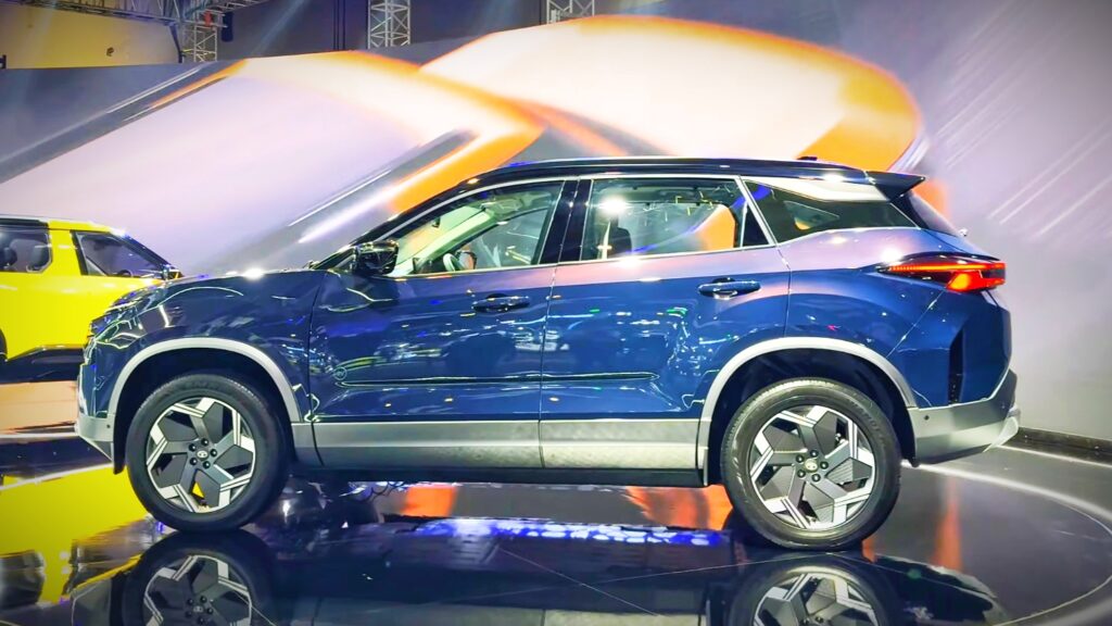 Tata-Harrier-3-1024x576 Tata Harrier EV vs Tata Harrier: A Head-to-Head Comparison for 2024